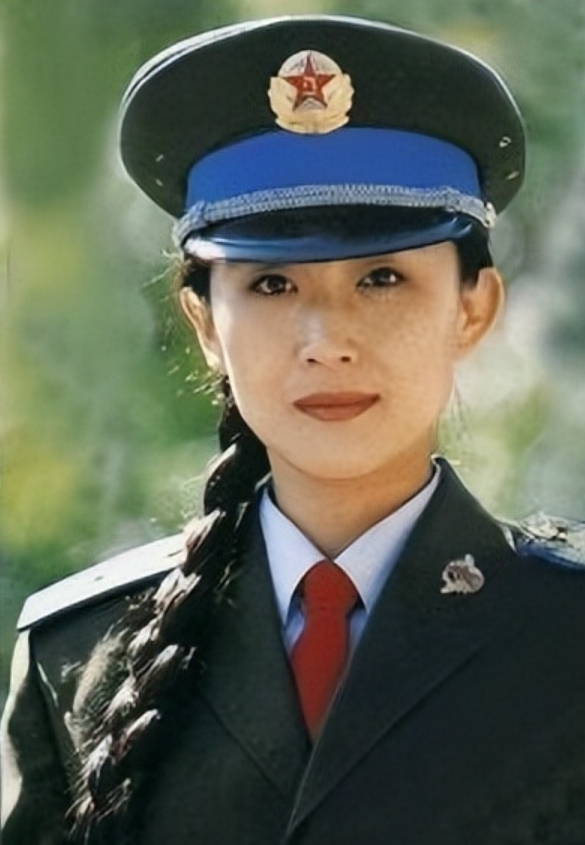 国家一级演员陈瑾59岁从没谈过恋爱和亲哥哥互相照顾一生