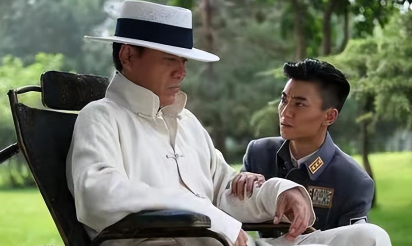 01:"慈父败儿"的陈宝国父子陈宝国是"慈父",对儿子陈月末的发展