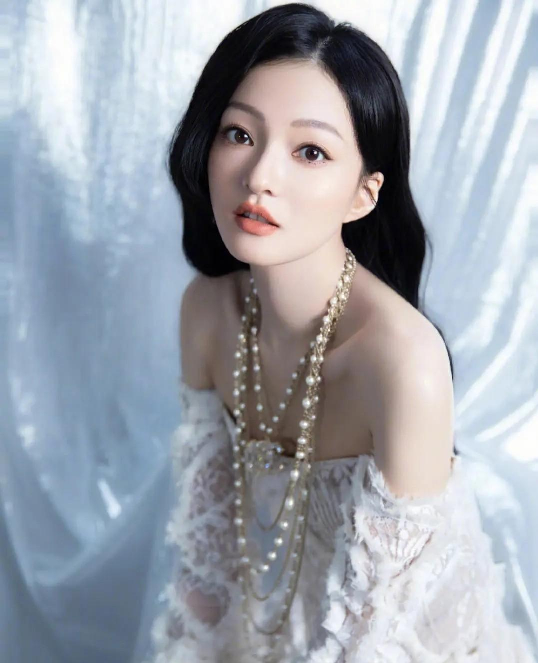 素颜无人识的6位女星镜头前艳光四射卸妆后大姐你哪位