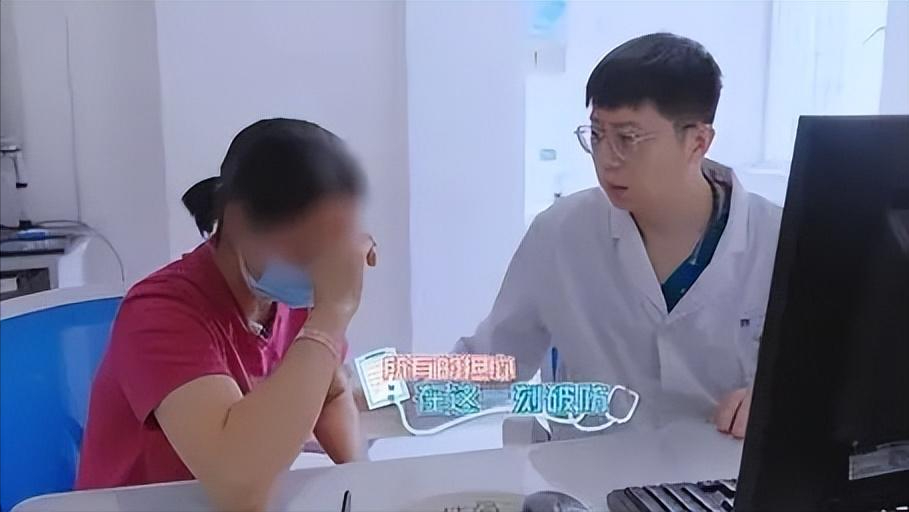 在经过一系列检查后,心脏中心主任陈欣欣却对病人的母亲说了一串英文