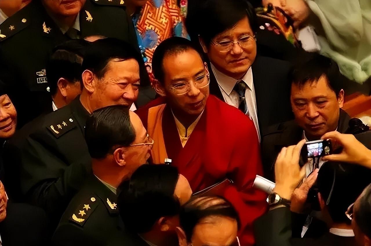 回顾十一世班禅鲜活的另一面追赶时事热点热衷慈善