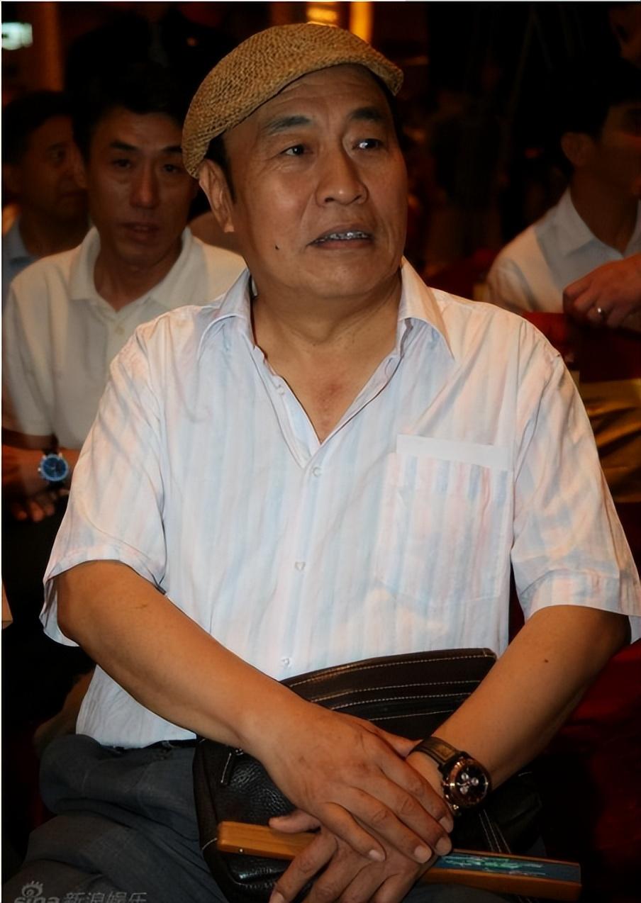 这两个人是王伍福最感激的,也是他最为割舍不下的感情.