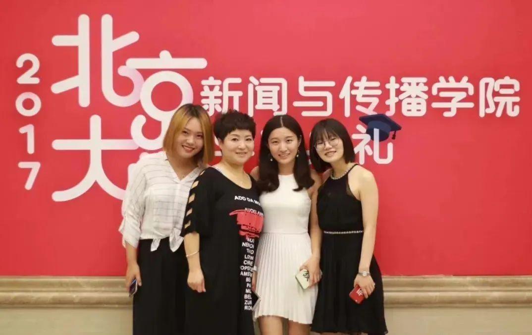 回顾没想到李雪琴竟以这种方式在2023年底打出一副王炸