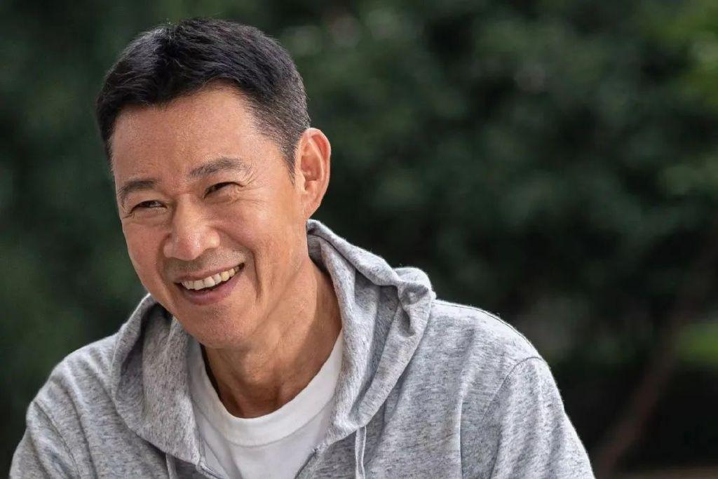 小时候参观过云南的国殇墓园,看着无数烈士的名字,张丰毅内心深受触动