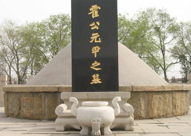 可真实历史上,霍元甲虽然弟子众多,却并没有一个叫陈真的人,自然也没