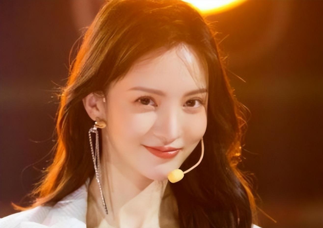 回顾这次娱乐圈的残酷真相在32岁金晨身上体现得淋漓尽致