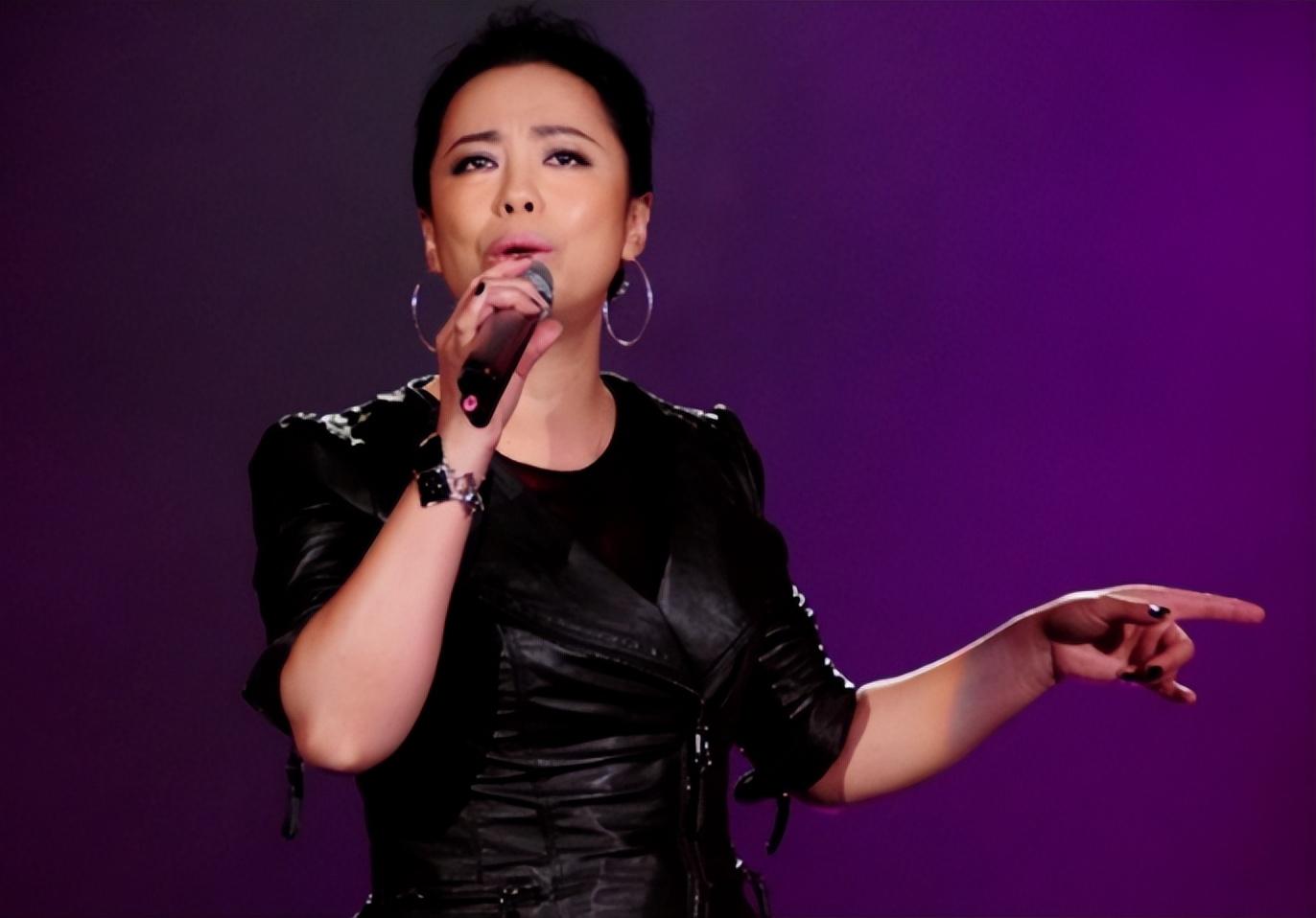 回顾看了春晚上的黄绮珊后才明白谭晶当年为何嫁给科学家