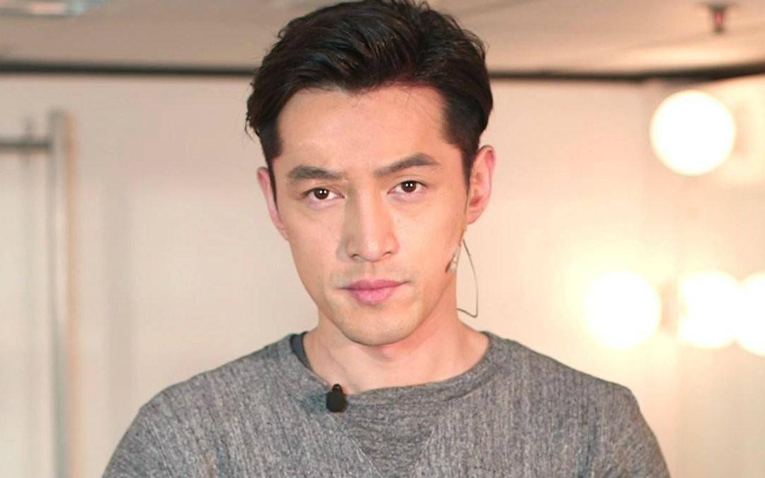 回顾薛佳凝分手15年后胡歌娶妻生子她选择出家背后心酸无人知