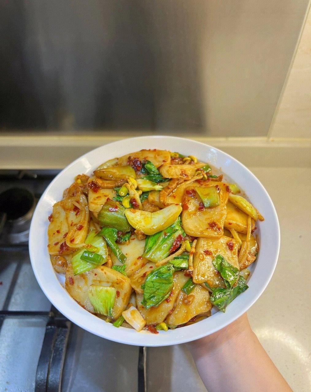 糯叽叽的江西辣炒年糕,没吃过的一定要试下,|江西的小伙伴对这道小吃