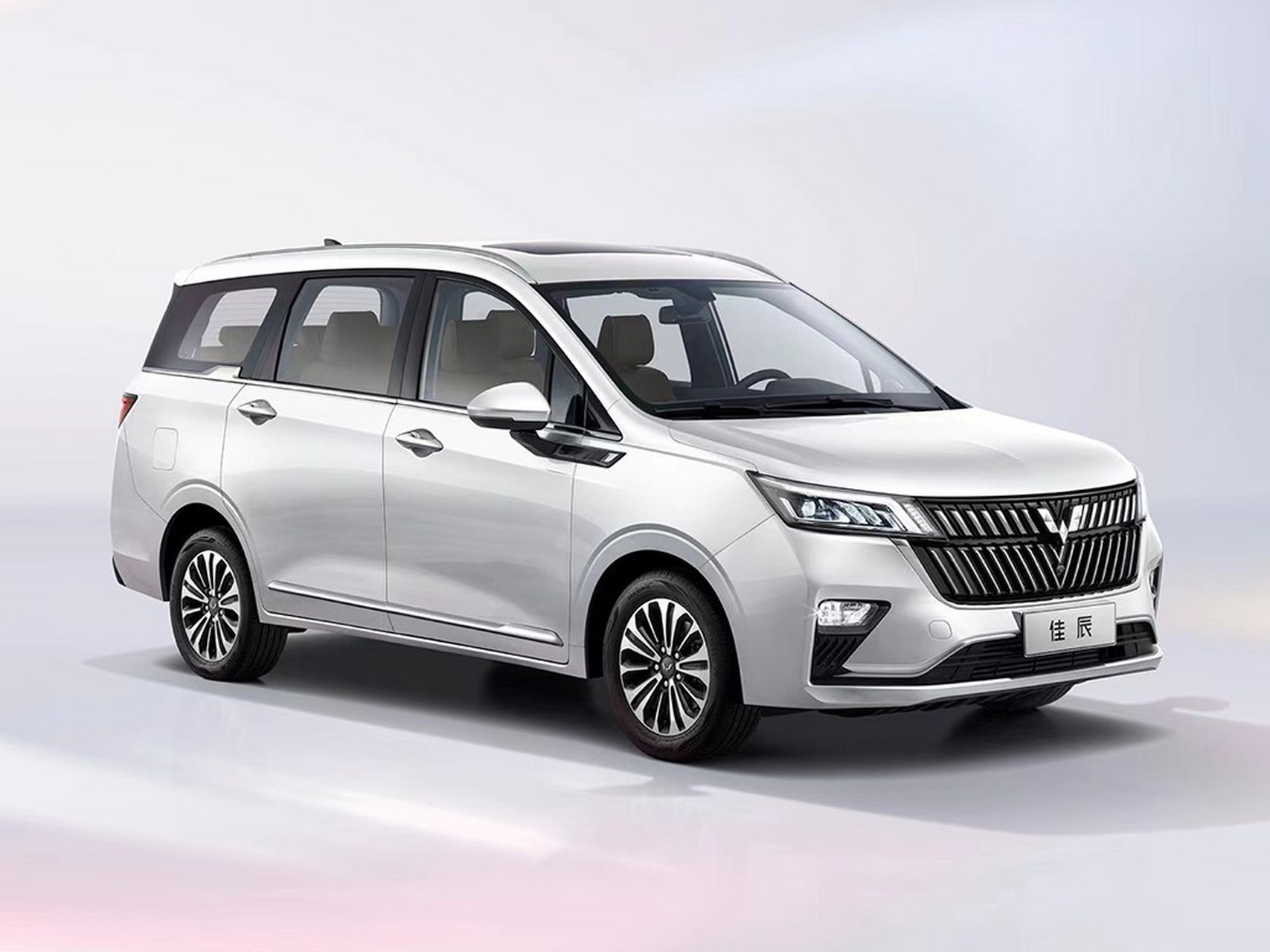 五菱佳辰,6.8万起!宽敞舒适7座空间9869妈妈15.