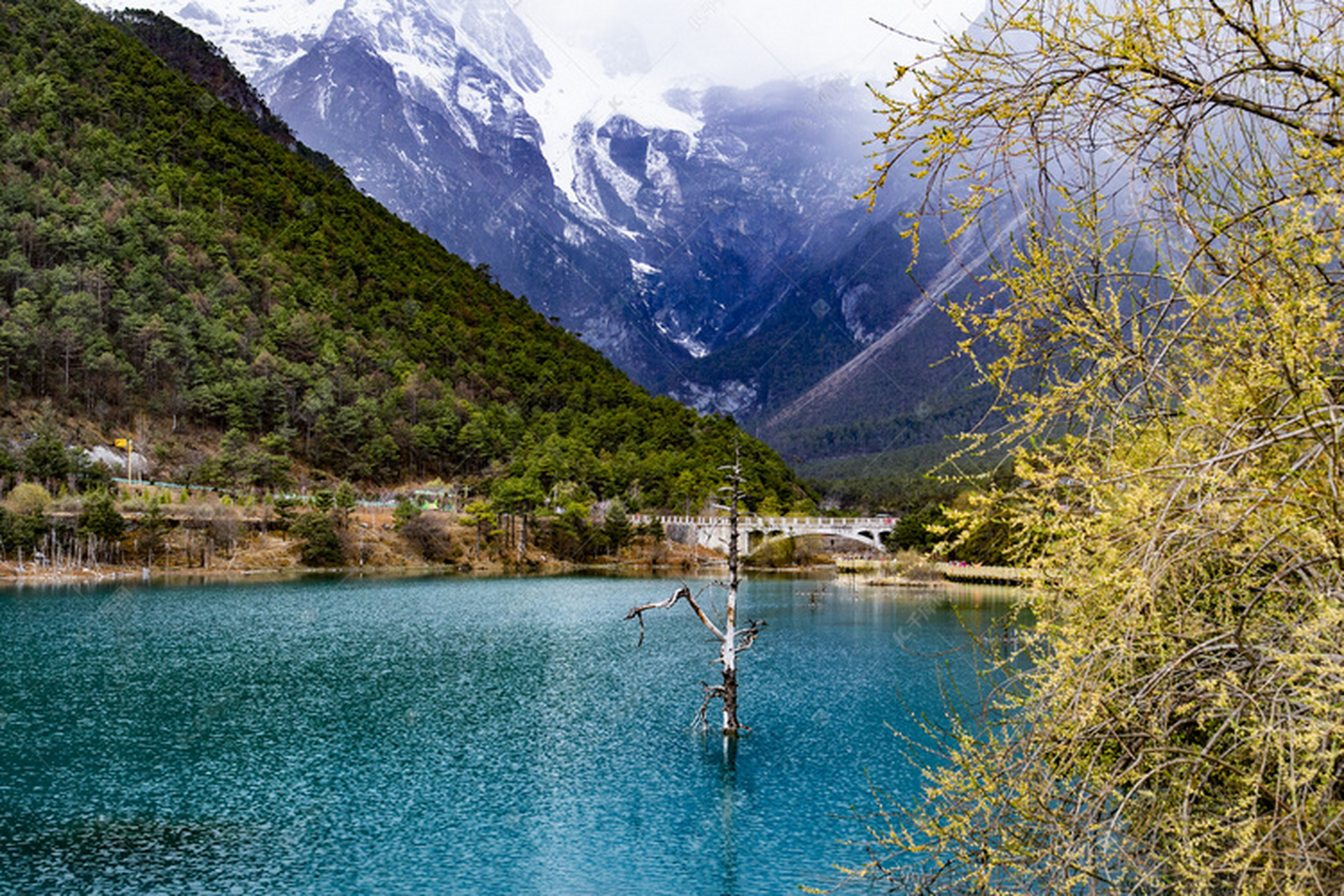 薄刀峰景区图片