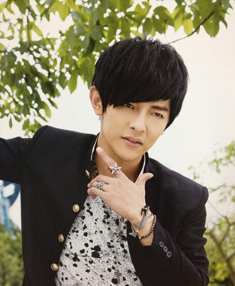 42岁汪东城逆龄外貌震撼网友,与宋小宝差距让人不敢相信!