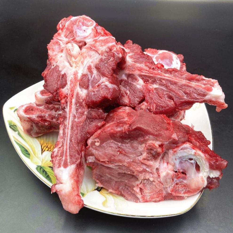 补钙不仅能助力宝贝们快快长高,还能帮大人们预防骨质疏松呢!