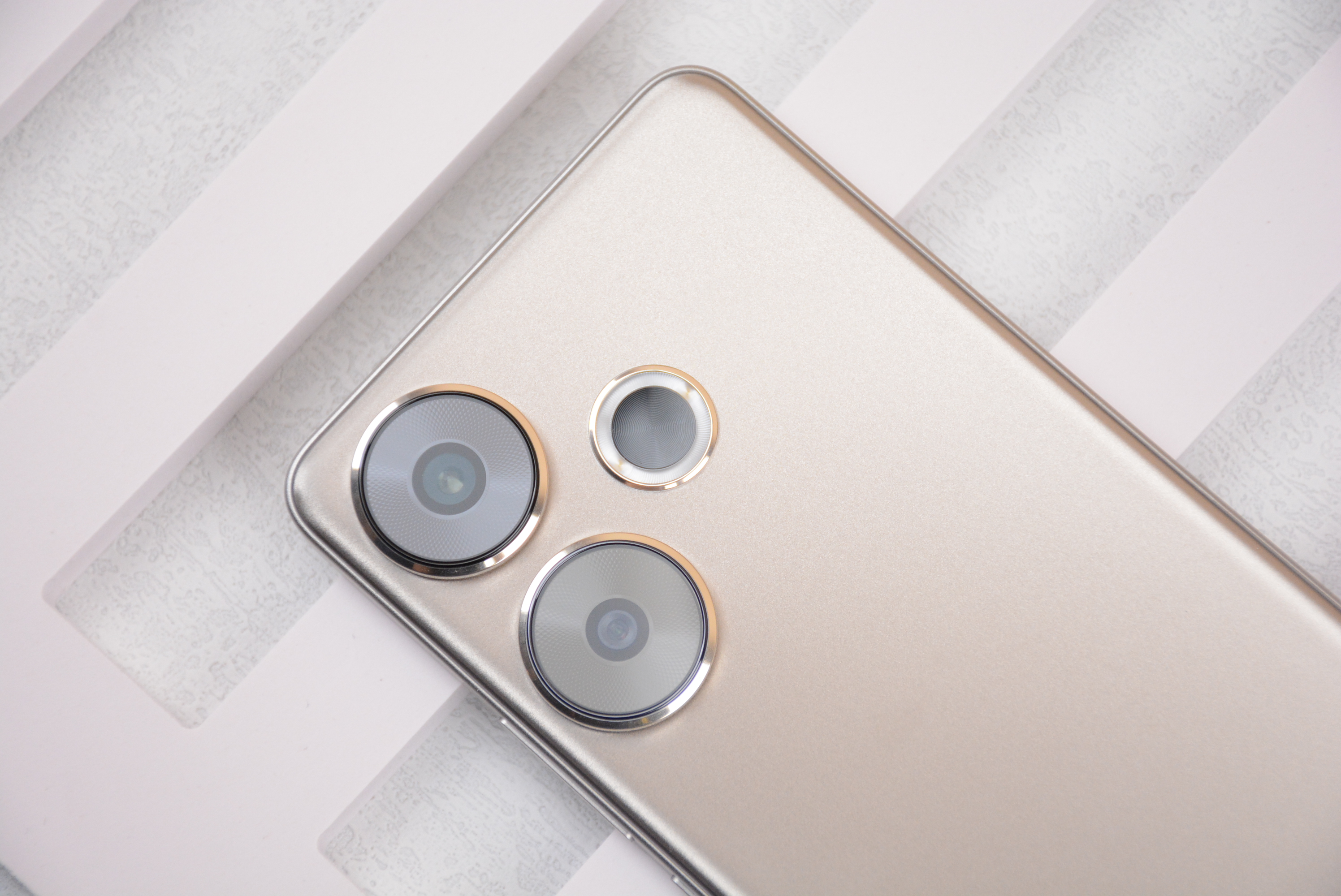 redmi turbo 3上手,轻薄性能天花板,红米中端机真的很稳