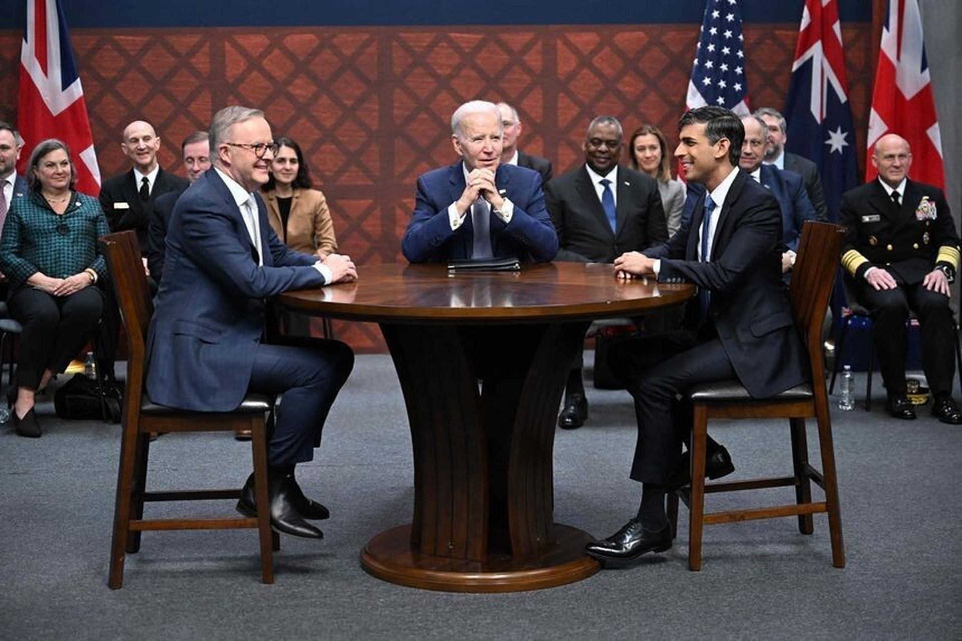 奥库斯——亚太版的北约!  2021年9月,美英澳三国达成"奥库斯"协议.