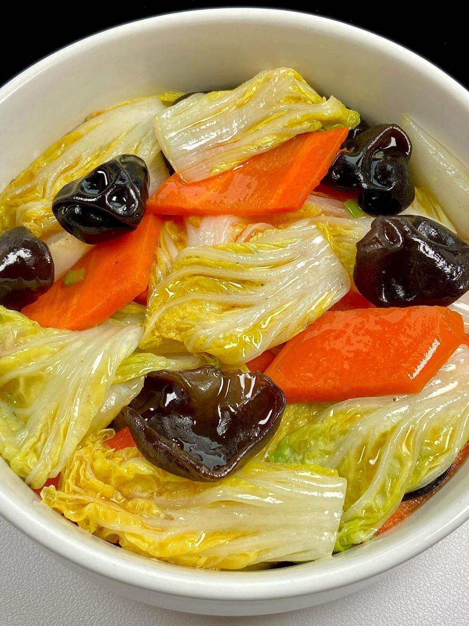 娃娃菜胡萝卜炒木耳!清清爽爽泰香勒!