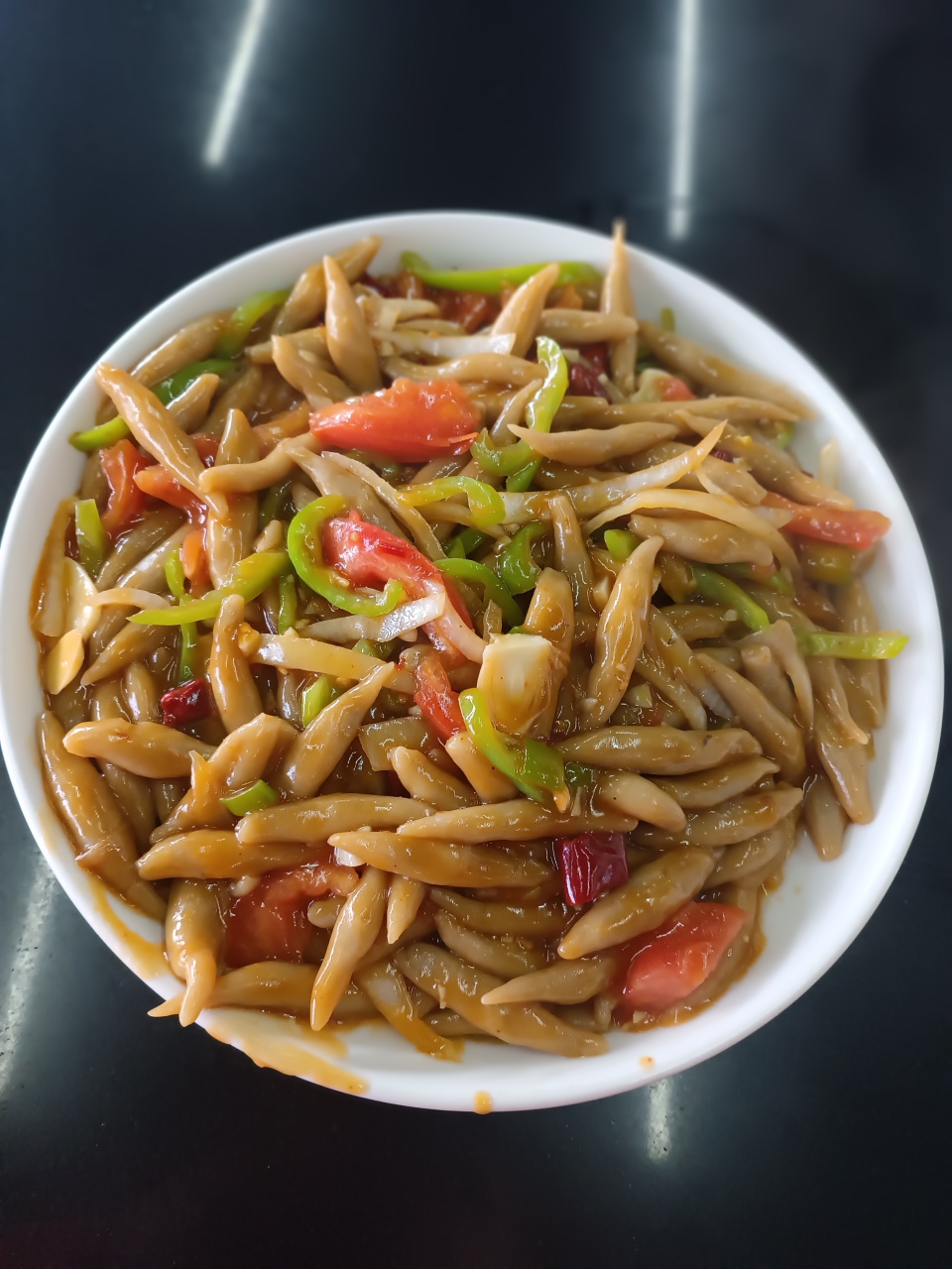 张家口旅游# 今天在张家口怀来县东花园镇上吃了一盘小炒莜面.