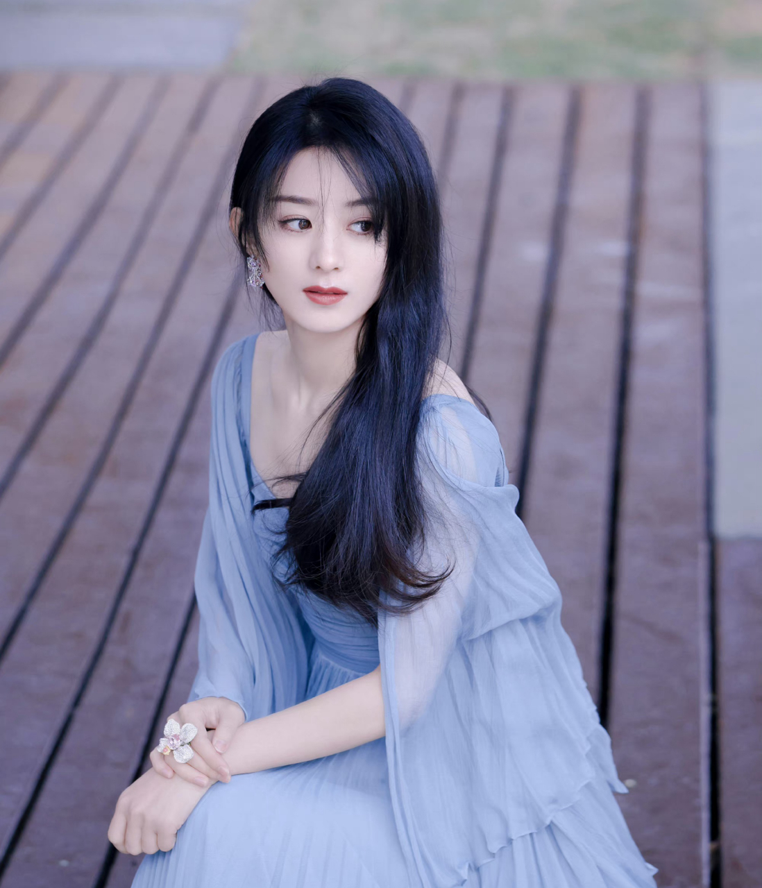 赵丽颖像蓝宝石.