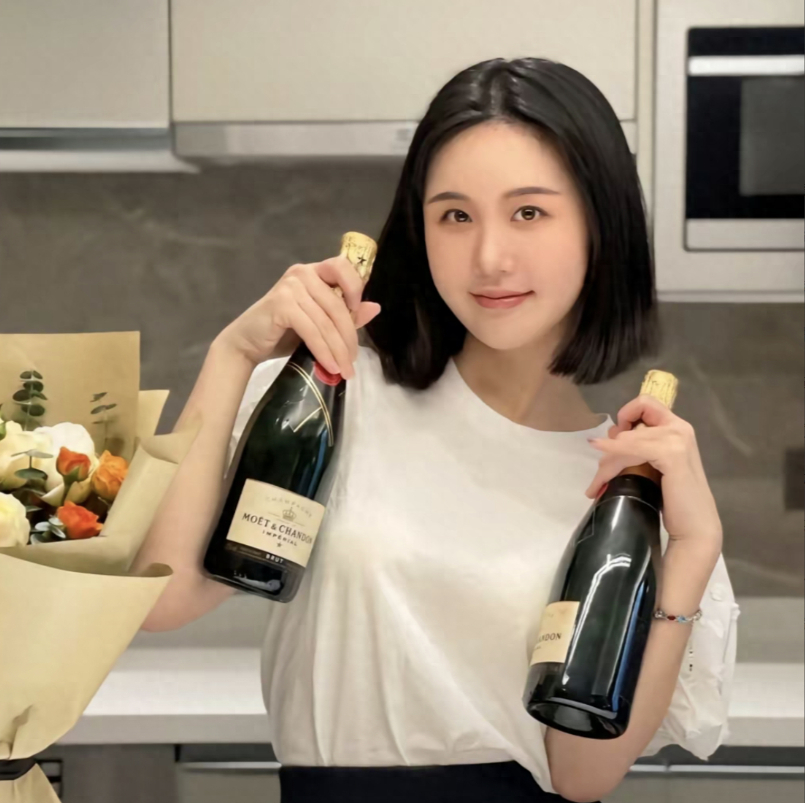 杨钰莹前任赖文峰近况大揭秘娶小23岁年轻娇妻颜值惊艳众人
