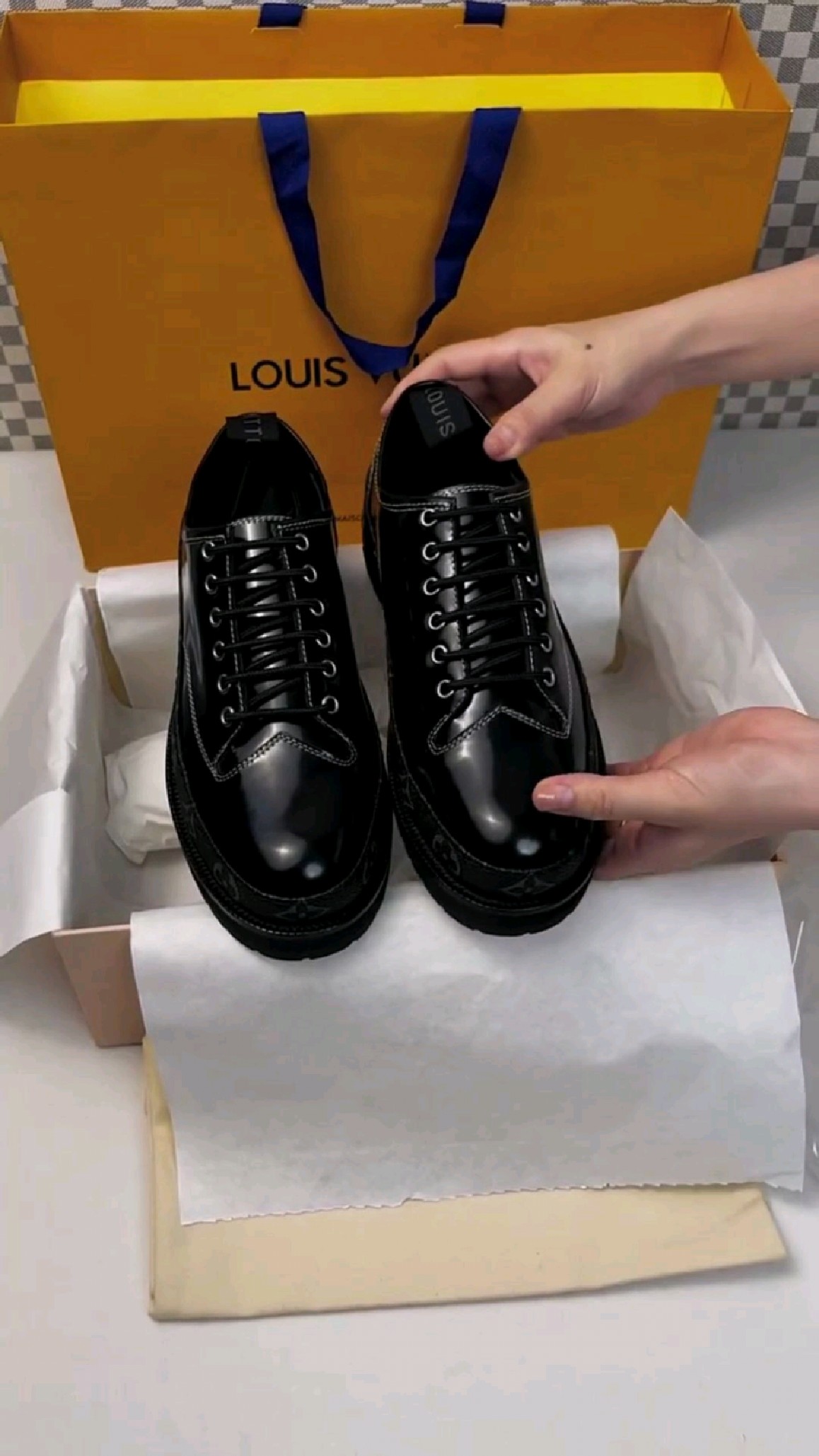 路易威登休闲鞋轻奢舒适太潮了