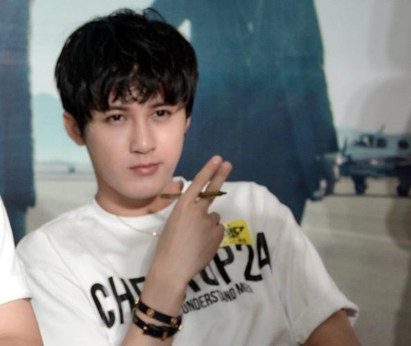 "天涯四美"之一:严屹宽