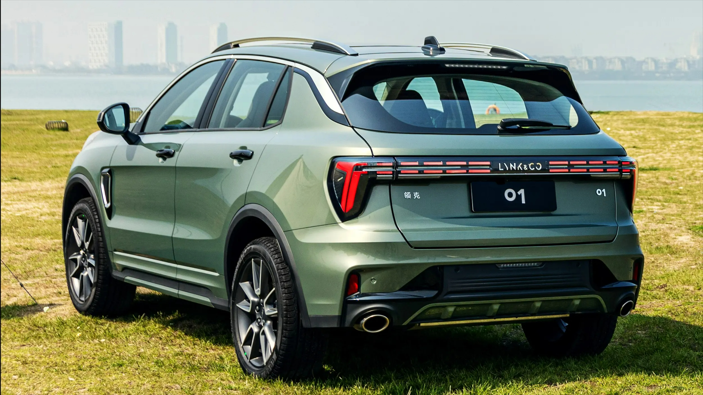 2024款领克01火热上市,配置大升级97新增车身配色更炫酷.