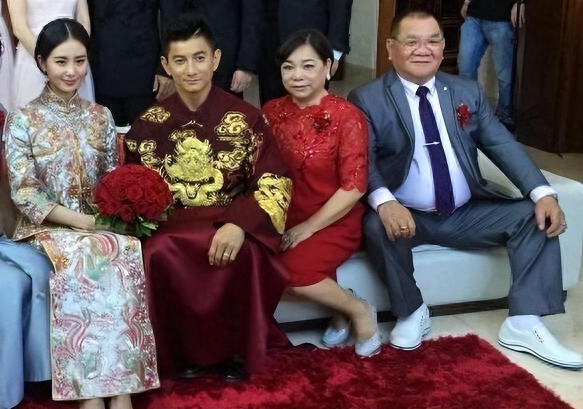 回顾刘诗诗嫁大17岁吴奇隆婚后八年有幸福也有泪水