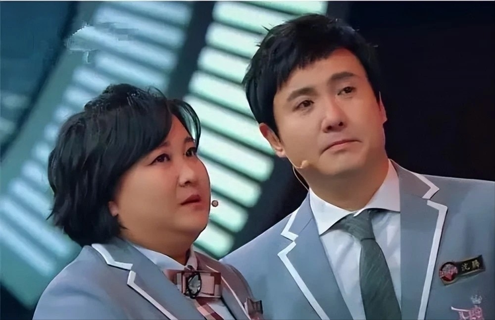 回顾41岁贾玲瘦50斤后再现身与张小斐故地重游