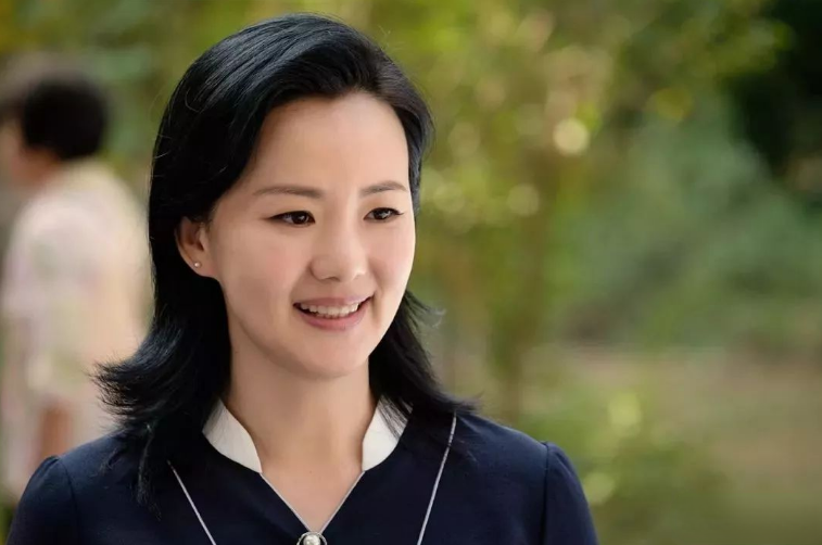 幸运的咏梅嫁王菲初恋夫妻恩爱20余载甘做女配24年终成影后