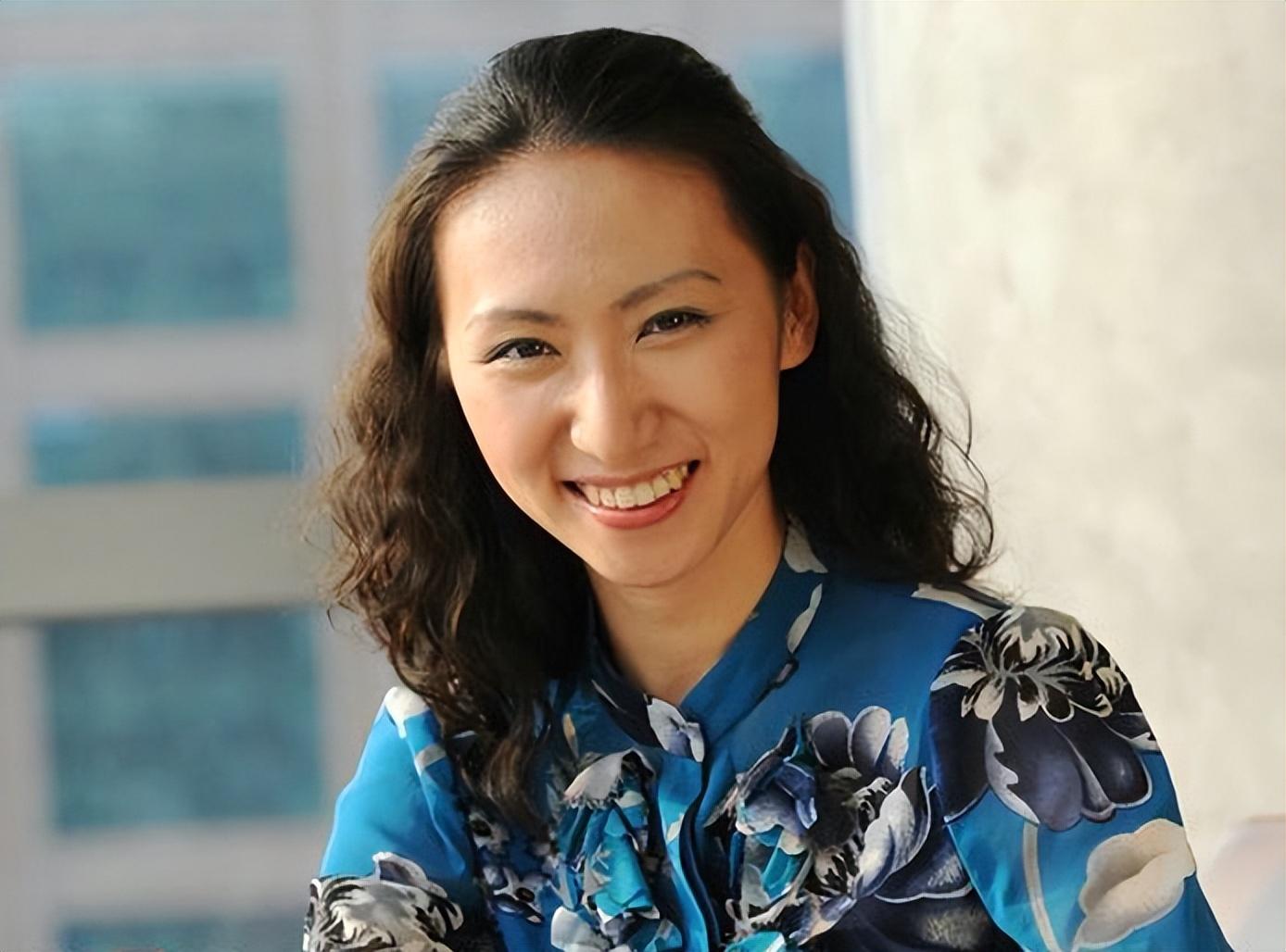 回顾清华学霸李一诺27岁博士毕业4年生3个娃替世界首富花钱