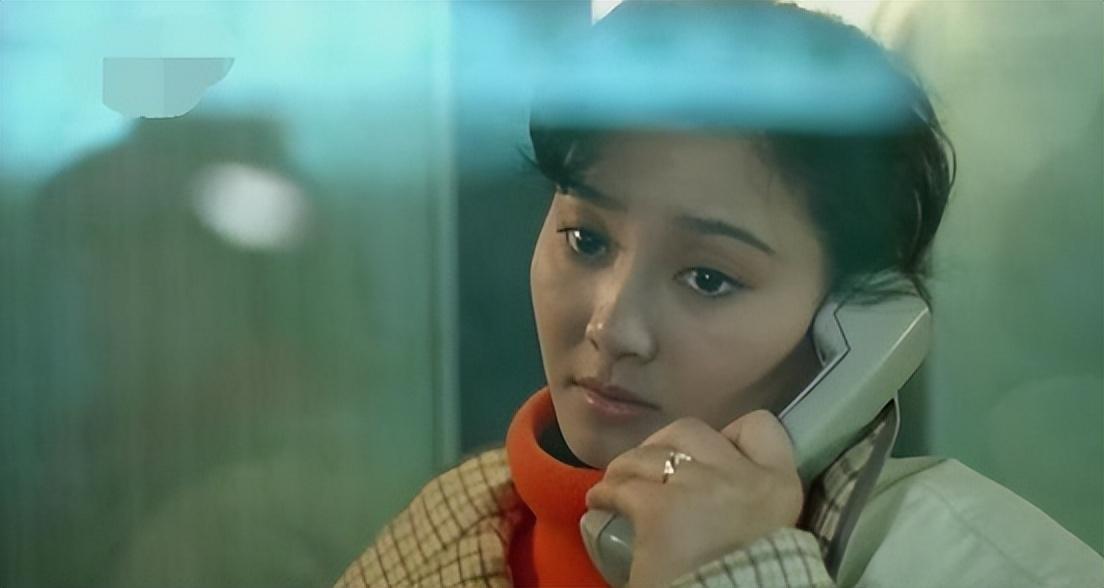 在1992年徐帆饰演了她人生中第一个电影女主,《大撒把》的"林周云",她