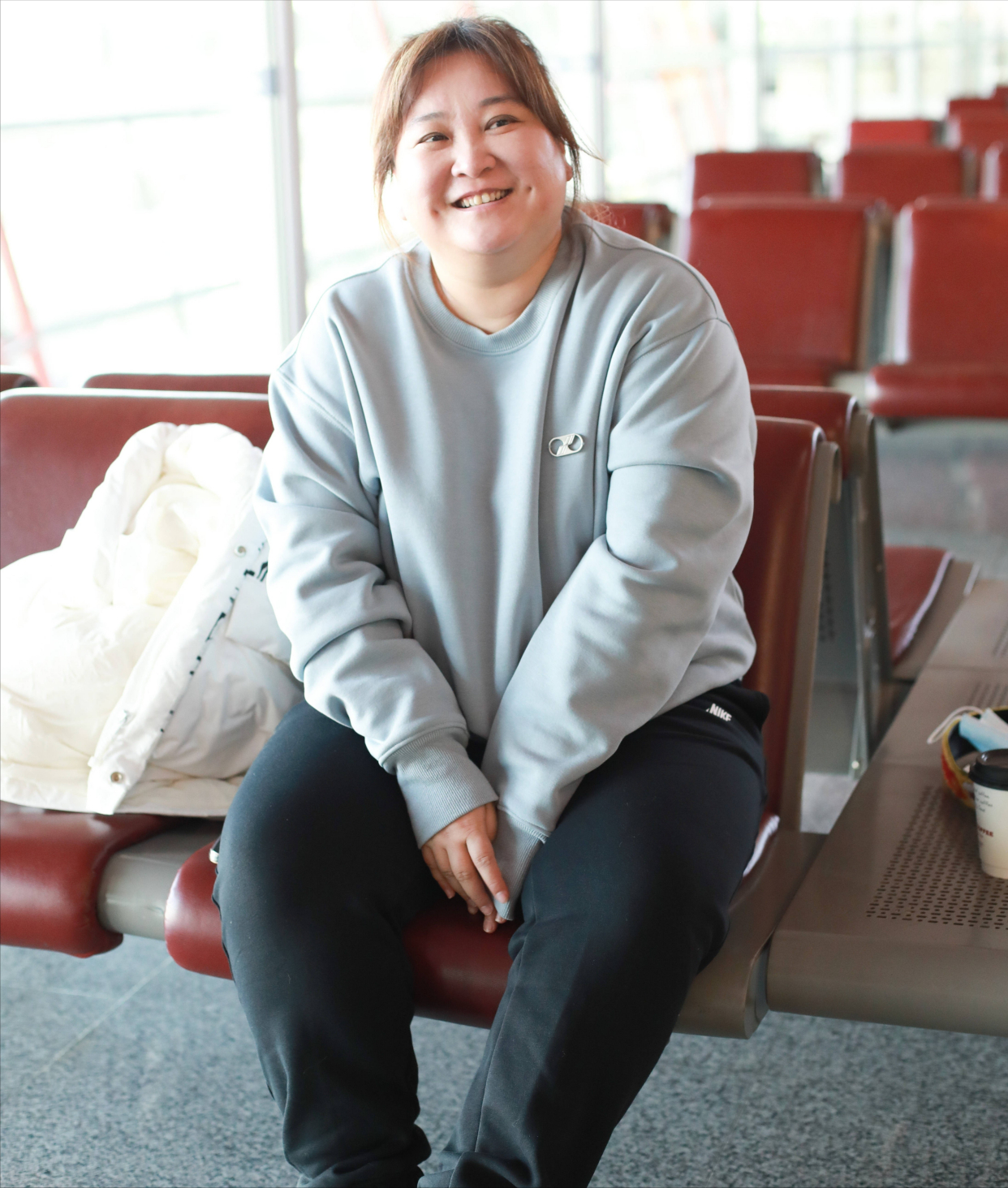 回顾41岁贾玲瘦50斤后再现身与张小斐故地重游