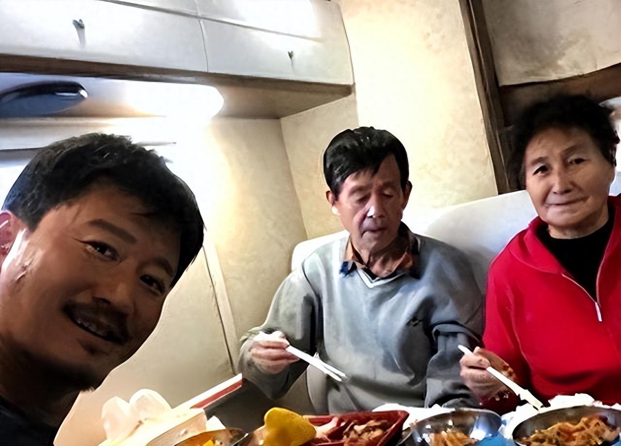 回顾从功夫小子到影坛骄傲吴京的成功离不开父亲的培养