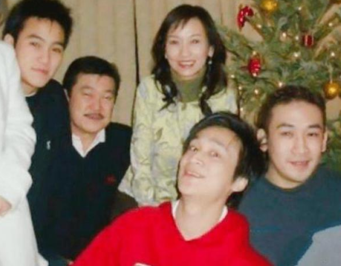 回顾冻龄女神赵雅芝三个儿子是她的骄傲