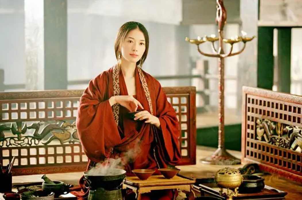 周瑜去世时年仅36岁貌美的妻子小乔最终流落何处