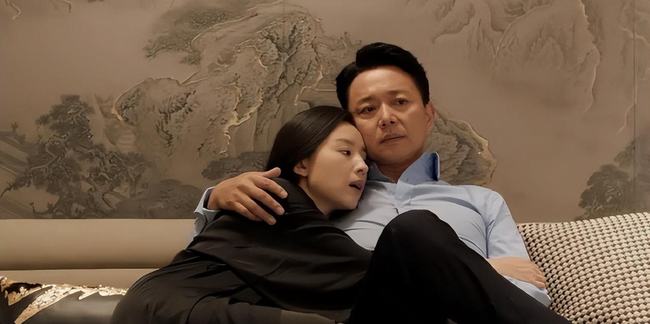 回顾看了53岁的刘奕君才明白原来年龄和气质从来都不冲突