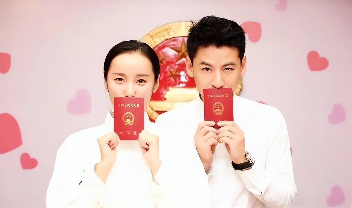 在时机成熟的时候,钱泳辰更是将游艇布置得少女心满满,随后他便拿着