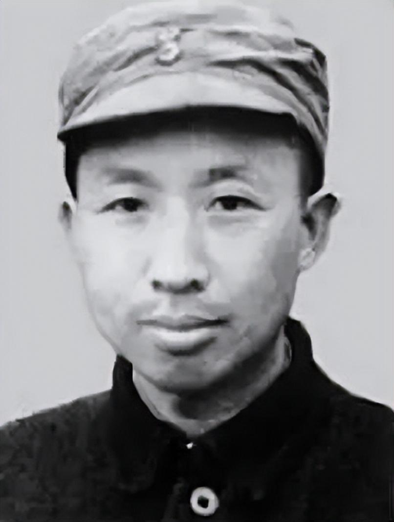 1981年王首道与妻子王泉媛北京团聚王泉媛当年是不是你不要我