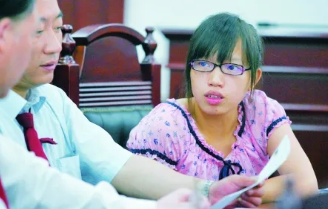 2004年湖南女生被人顶替上大学顶替者父亲认识我是你的荣幸