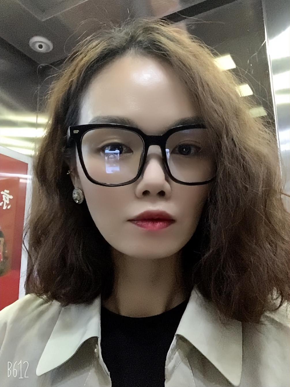 回顾小伙娶比自己大9岁的领导化身家庭主夫躺平生活惹人妒