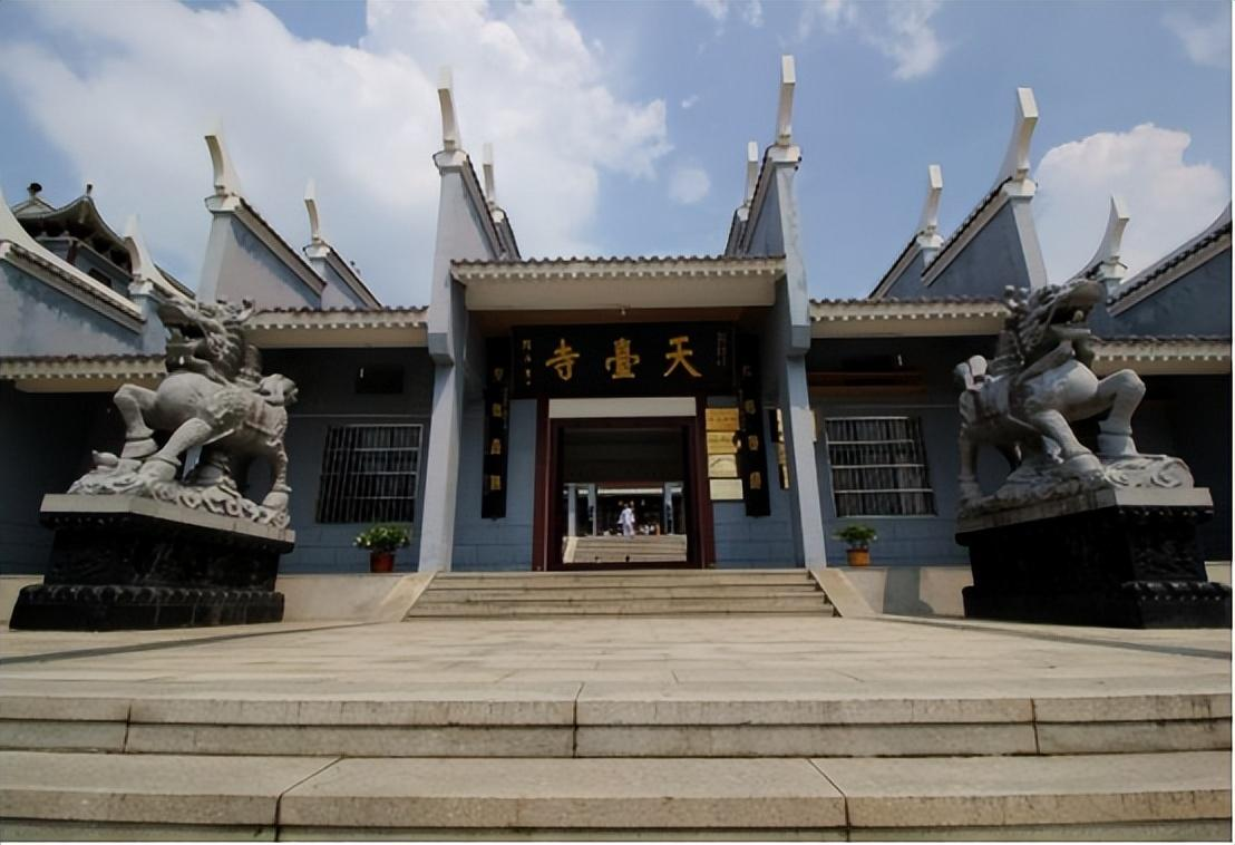 回顾尼姑释正孝同佛祖托梦出家放弃985大学如今怎样了