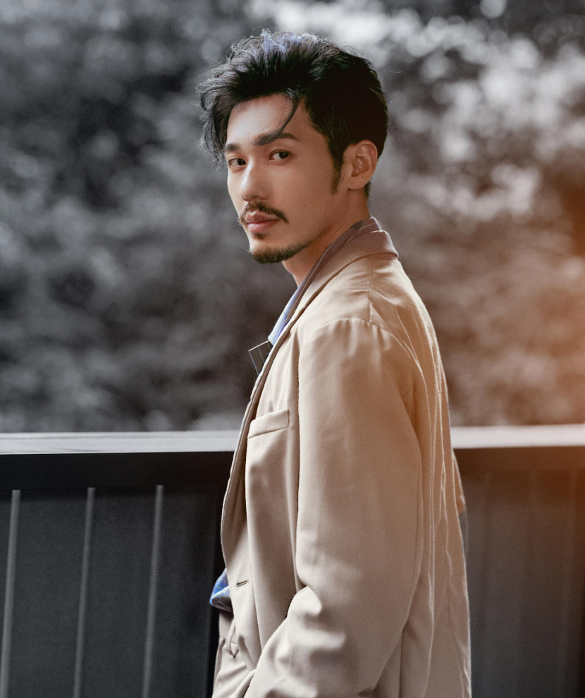 白宇父亲拥有亿万身家母亲也是演员女朋友是大家熟悉的她