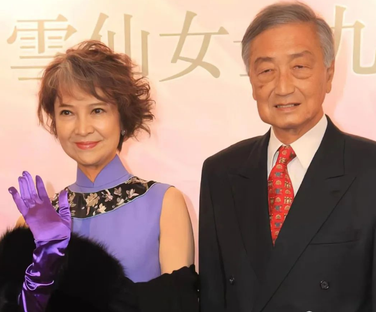 1980年,33岁的萧芳芳再次被爱情眷顾,遇到了一生中最爱的男人张正甫