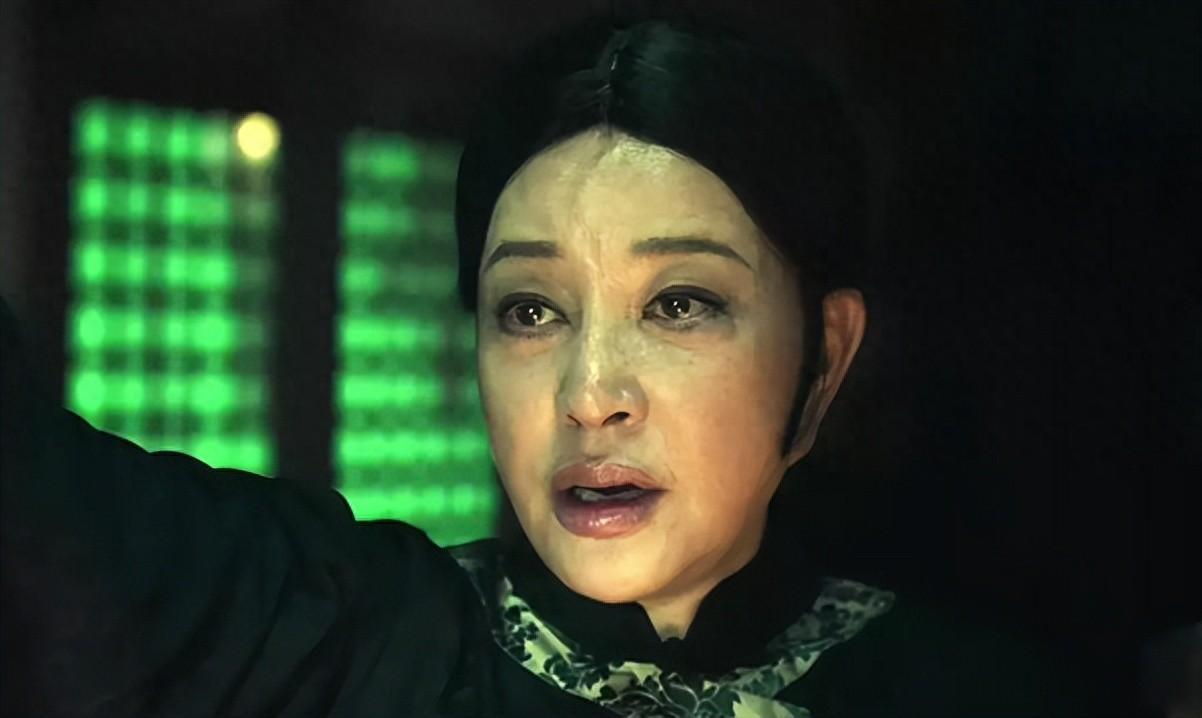 伍卫国是周润发的前辈出道就演主角今71岁活成人间清醒