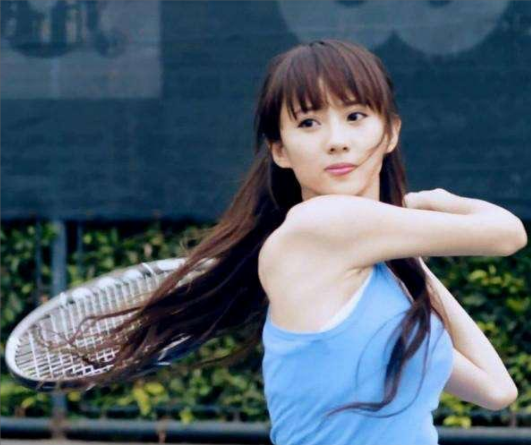 白宇父亲拥有亿万身家母亲也是演员女朋友是大家熟悉的她