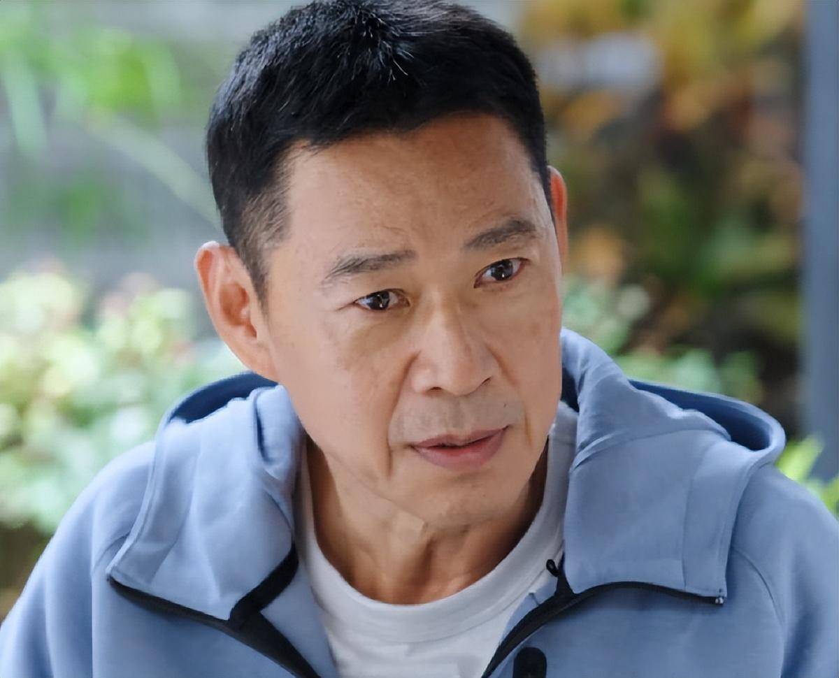 回顾霍凡被丈夫张丰毅宠溺结婚29年无儿女用爱温暖了继子