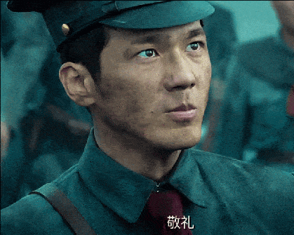 回顾父亲亿万财产母亲是著名演员他却跑龙套14年33岁成实力派