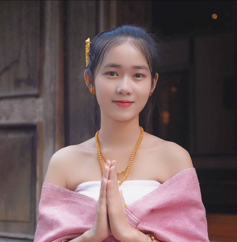 2022年湖南70后单身男子爱上18岁老挝姑娘女方长相甜美似明星