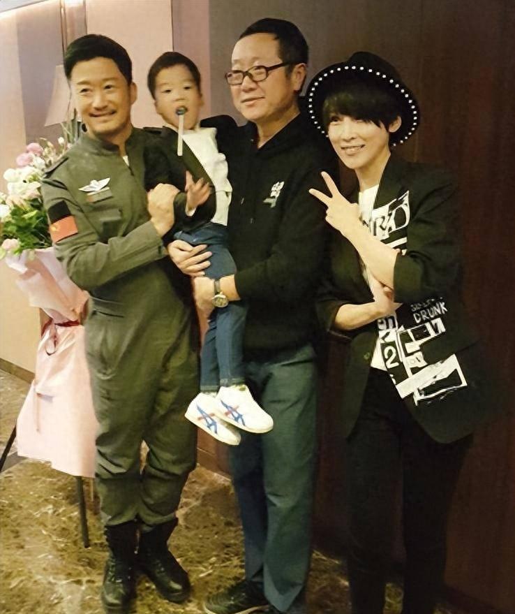 回顾从功夫小子到影坛骄傲吴京的成功离不开父亲的培养