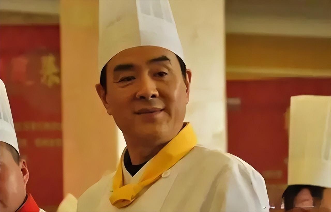 他在亮剑饰演丁伟48岁爆红今66岁在农村住2层别墅养老